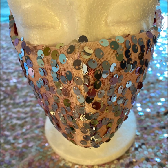 Facemask - Picture 3 of 11